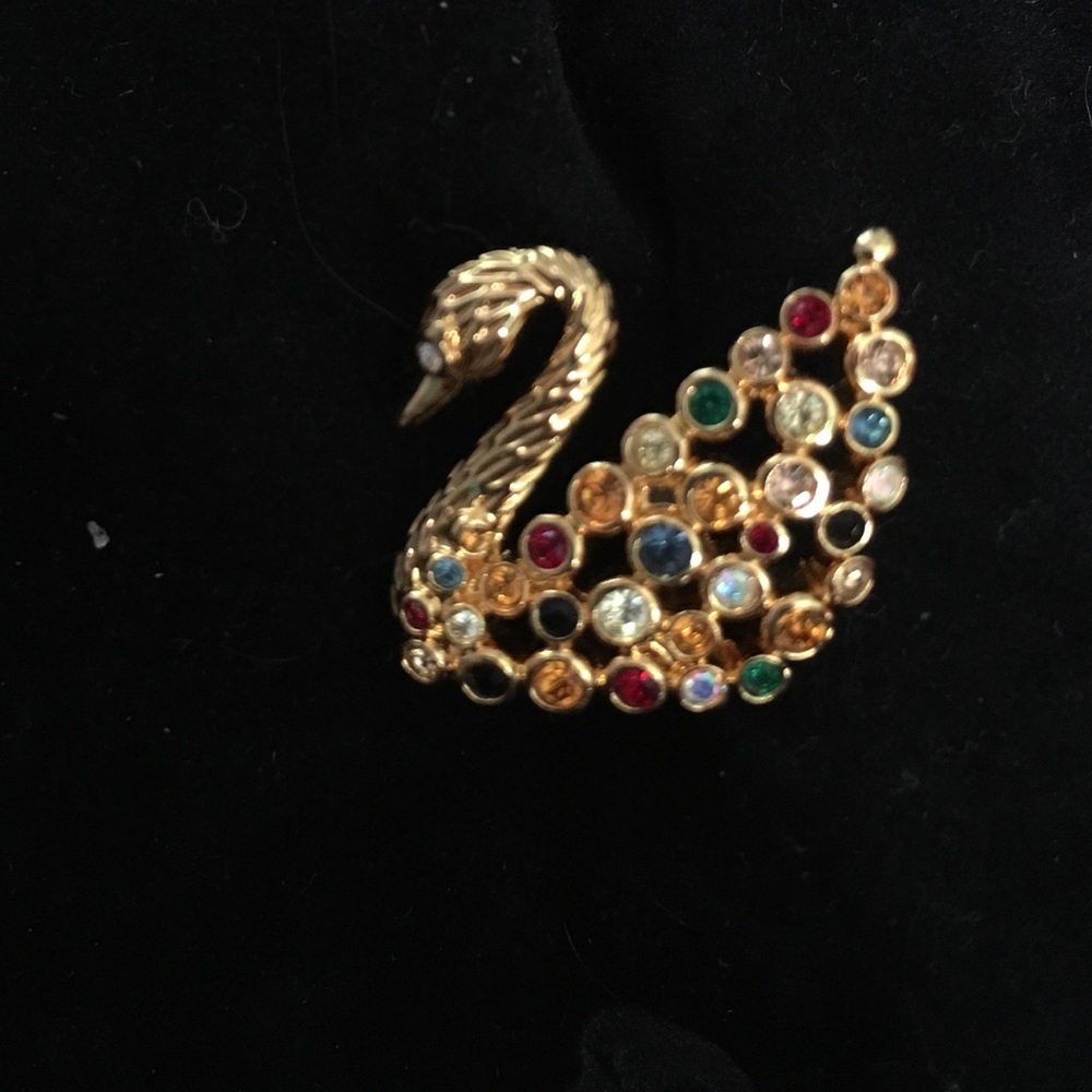 Swarovski Swan Pin